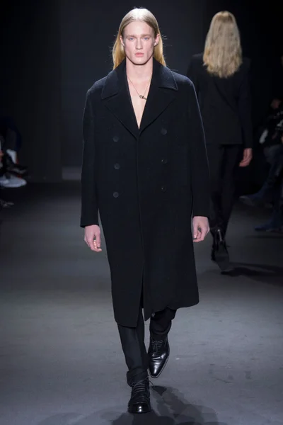 Look 27